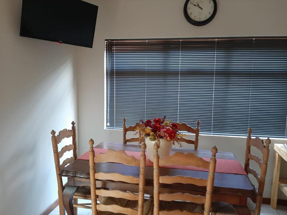 Apartamento Robins Rest George Exterior foto